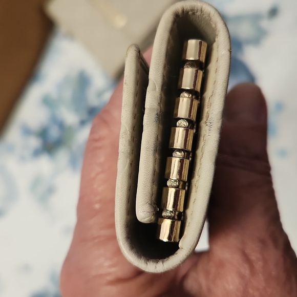 Gucci wallet key case set. Very good condition with very few callouts. - Picture 10 of 11